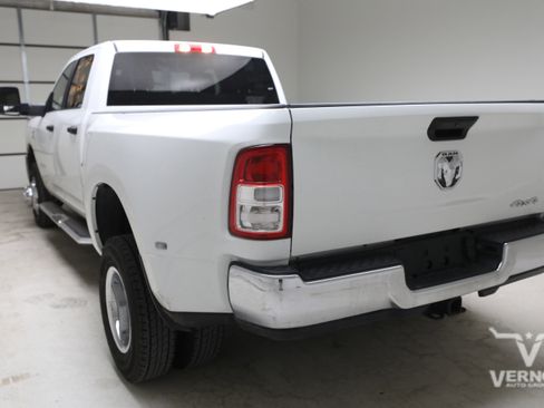 Used 2024 RAM 3500 Big Horn AWD/4WD image 2