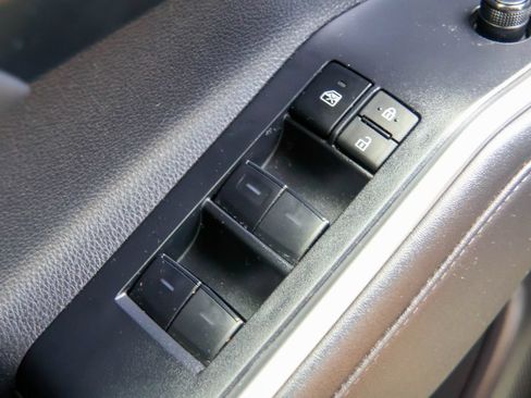 Used 2023 Toyota Highlander XSE FWD image 21