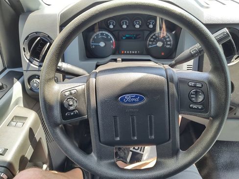 Used 2016 Ford F250 XL w/ Power Equipment Group AWD/4WD image 28