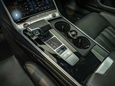 Used 2022 Audi S6 Premium Plus w/ S Sport Package AWD/4WD image 31