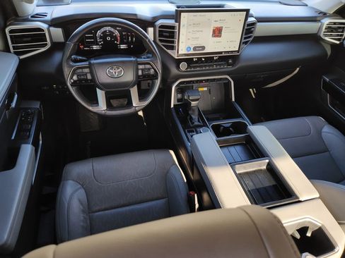 Used 2024 Toyota Tundra Limited image 29