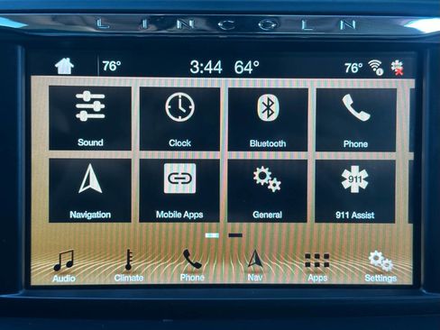 Used 2017 Lincoln Continental Reserve w/ Luxury Package image 43