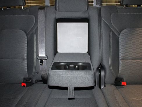 New 2026 RAM 1500 4x4 Crew Cab image 29