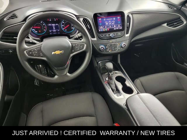 Used 2025 Chevrolet Malibu LT FWD image 32