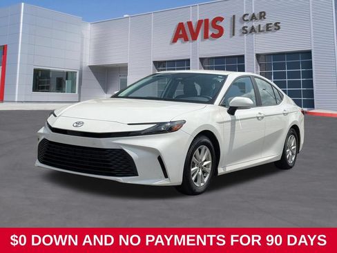 Used 2025 Toyota Camry LE FWD image 1
