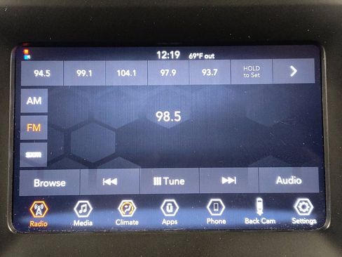 Used 2019 Jeep Cherokee Latitude Plus image 25