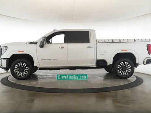 Used 2025 GMC Sierra 3500 Denali Ultimate image 9