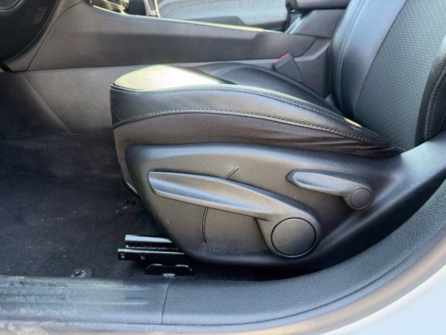 Used 2024 Jeep Compass Latitude AWD/4WD image 9