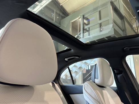 New 2025 Mercedes-Benz C 300 4MATIC Sedan image 19