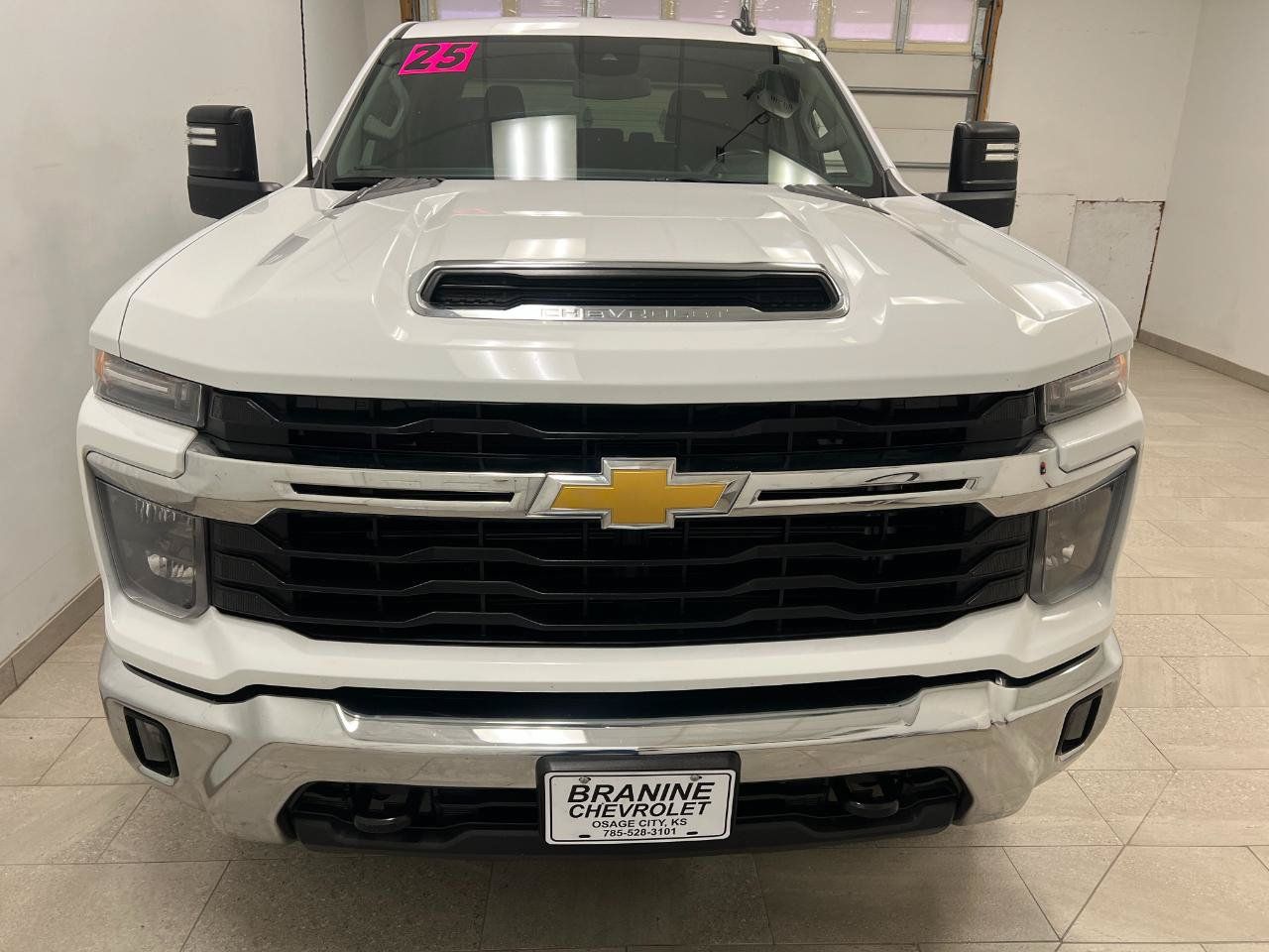 Used 2025 Chevrolet Silverado 2500 LT w/ Convenience Package AWD/4WD image 7