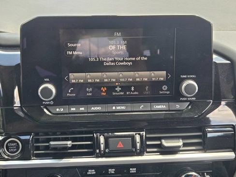 Used 2024 Nissan Pathfinder SV w/ SV Premium Package FWD image 16
