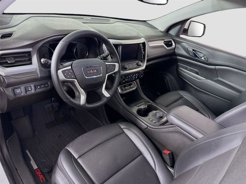 Used 2023 GMC Acadia SLT w/ Technology Package image 3