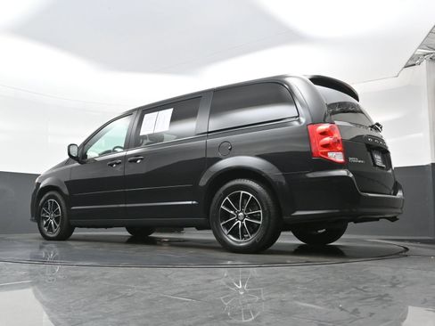 Used 2017 Dodge Grand Caravan GT FWD image 29