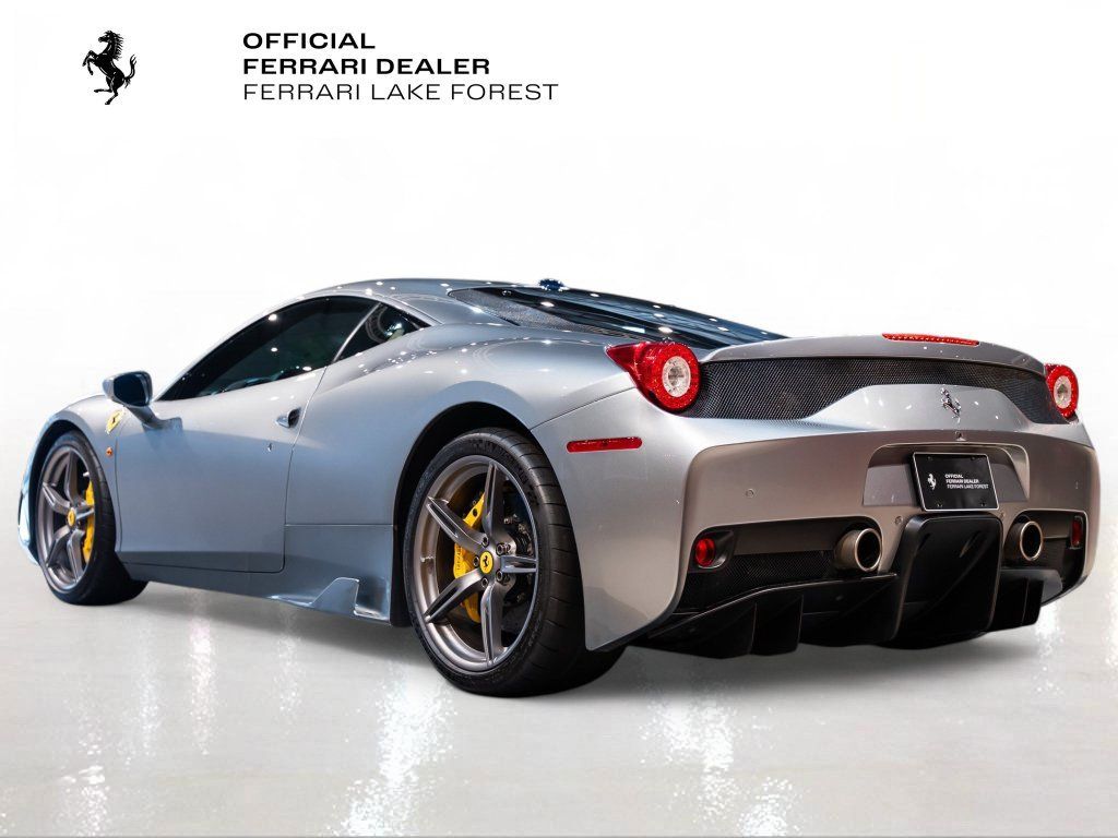Used 2015 Ferrari 458 Speciale Coupe RWD image 2