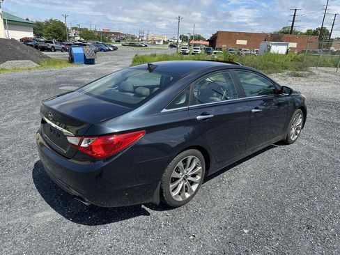 Used 2013 Hyundai Sonata SE w/ Navigation & Sunroof Pkg FWD image 8