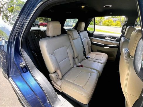 Used 2017 Ford Explorer XLT w/ Equipment Group 202A FWD image 29
