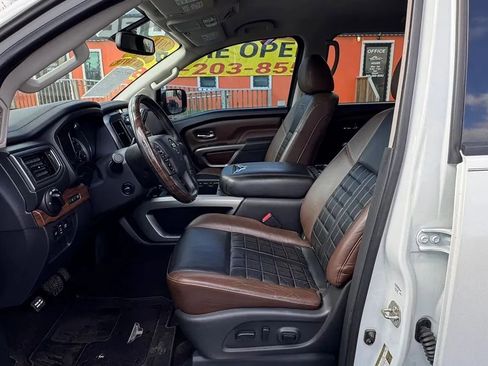Used 2018 Nissan Titan Platinum Reserve w/ Platinum Utility Package image 10