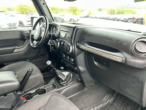 Used 2015 Jeep Wrangler Sport AWD/4WD image 14