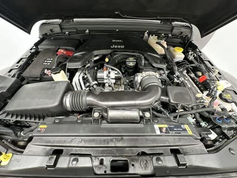 Used 2021 Jeep Wrangler Unlimited Sahara w/ Safety Group image 26