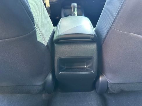 Used 2020 Toyota Corolla SE FWD image 31