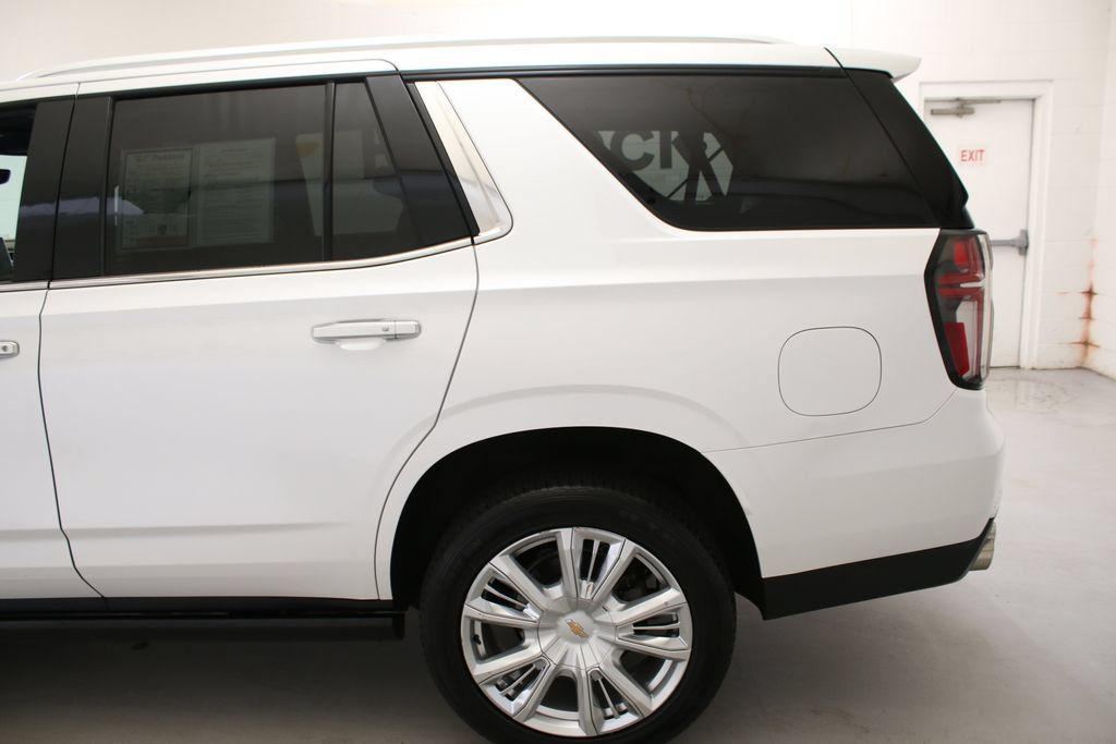 Used 2021 Chevrolet Tahoe High Country w/ Premium Package AWD/4WD image 6