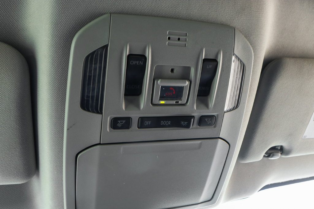 Used 2022 Toyota Highlander XLE AWD/4WD image 28