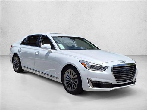 Used 2017 Genesis G90 3.3T Premium RWD image 3