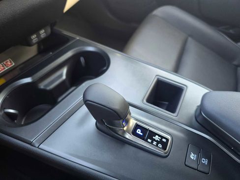 New 2026 Lexus UX 300h FWD image 32