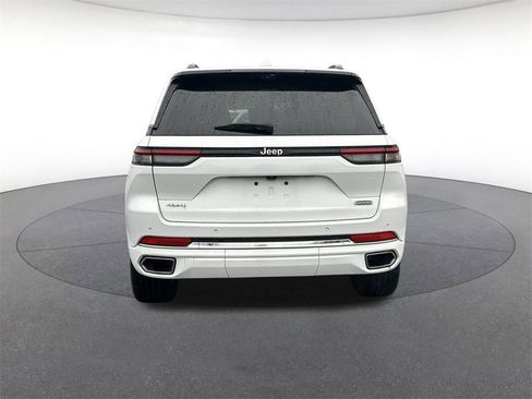 Used 2022 Jeep Grand Cherokee Overland w/ Luxury Tech Group IV image 4