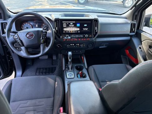 Used 2026 Nissan Frontier PRO-4X AWD/4WD image 12