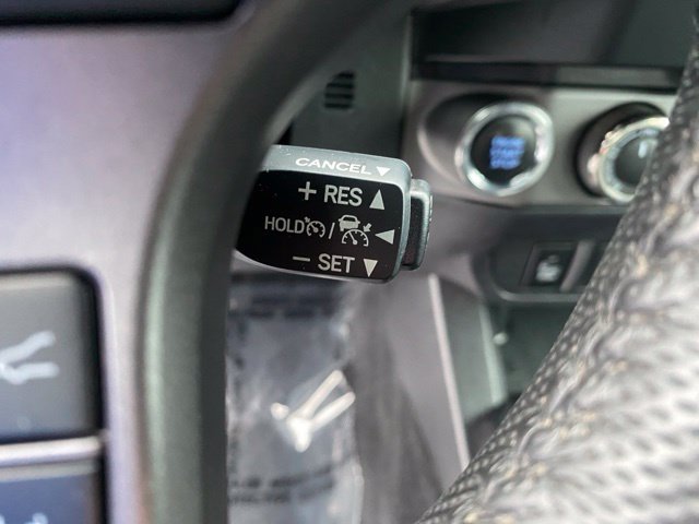 Used 2021 Toyota Tacoma TRD Off-Road w/ Technology Package AWD/4WD image 18