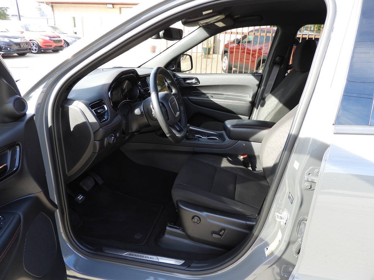 Used 2025 Dodge Durango R/T w/ Blacktop Package AWD/4WD image 13