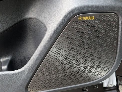 New 2026 Mitsubishi Outlander SE image 15