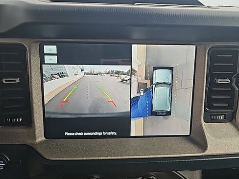 Used 2024 Ford Bronco Outer Banks image 16