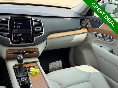 Used 2022 Volvo XC90 T6 Momentum w/ Advanced Package AWD/4WD image 14