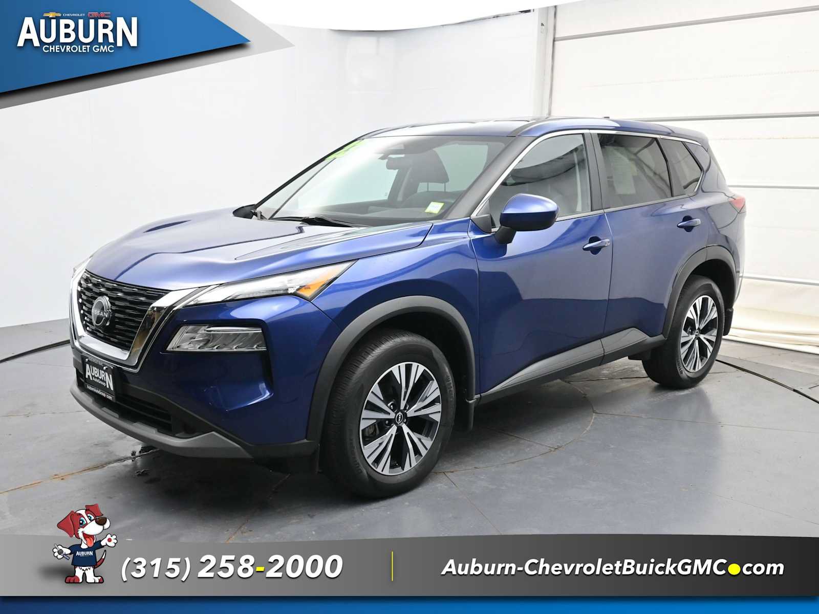 Used 2023 Nissan Rogue SV AWD/4WD image 2