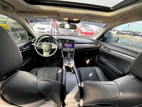 Used 2017 Honda Civic Touring image 31