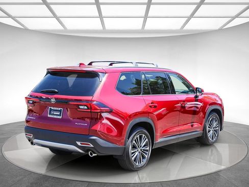 Used 2026 Toyota Grand Highlander AWD Hybrid image 4