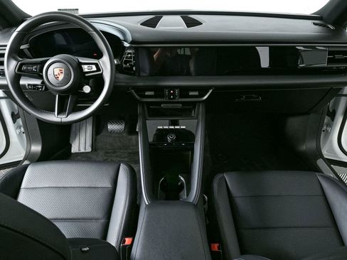 Certified 2024 Porsche Macan 4 Electric AWD/4WD image 18