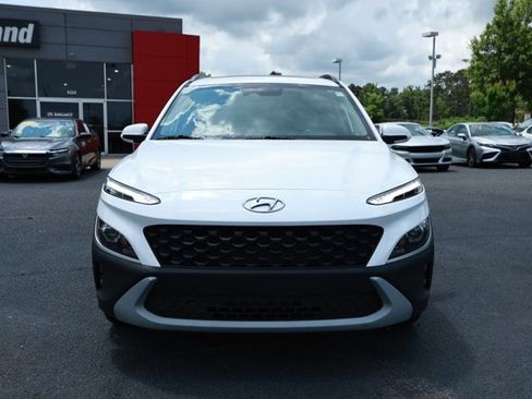 Used 2023 Hyundai Kona SEL w/ Convenience Package FWD image 2