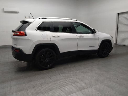 Used 2018 Jeep Cherokee Latitude image 10