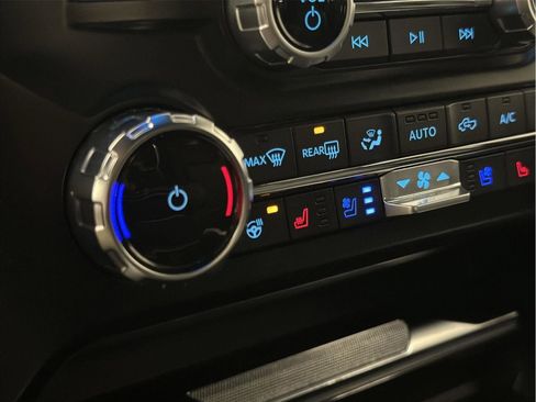 Used 2023 Ford F250 Platinum image 44