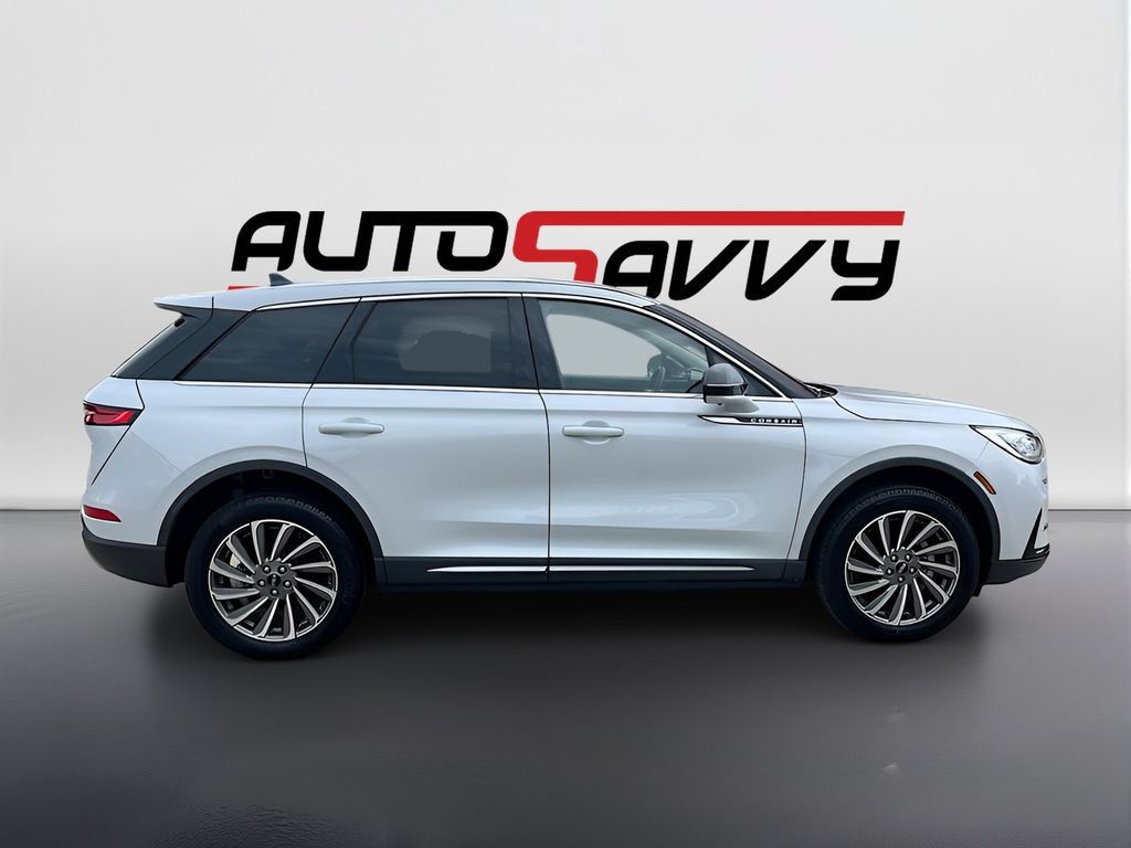 Used 2025 Lincoln Corsair Reserve FWD image 8