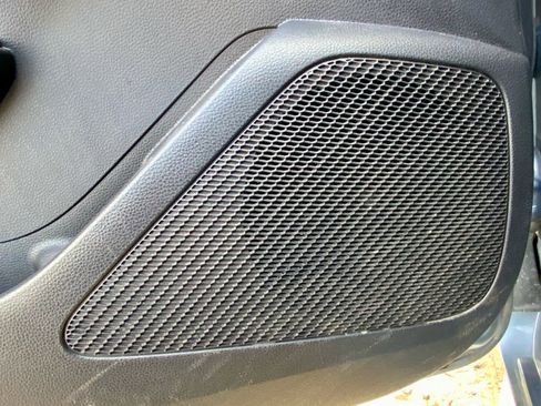 Used 2020 Toyota Corolla LE image 50