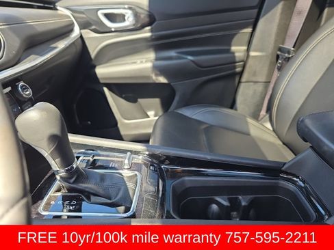 Used 2024 Jeep Compass Limited w/ High Altitude Package AWD/4WD image 17