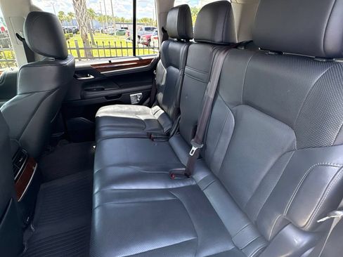Used 2019 Lexus LX 570 4WD w/ Luxury Package image 38