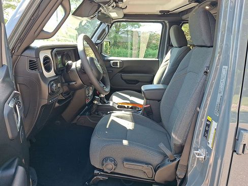 Used 2025 Jeep Wrangler Unlimited Sport S 4xe AWD/4WD image 14