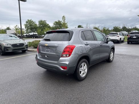 Used 2020 Chevrolet Trax LS w/ Tint and Cruise Package FWD image 4