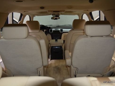 Used 2007 Cadillac Escalade AWD w/ Information Package image 35