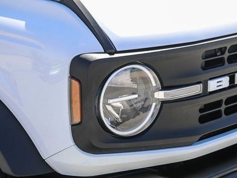 Used 2024 Ford Bronco Black Diamond AWD/4WD image 8